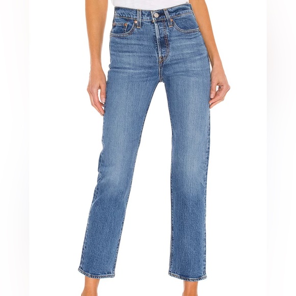 Levi's Denim - NWT Levis Wedgie Straight high rise stretch jeans 26